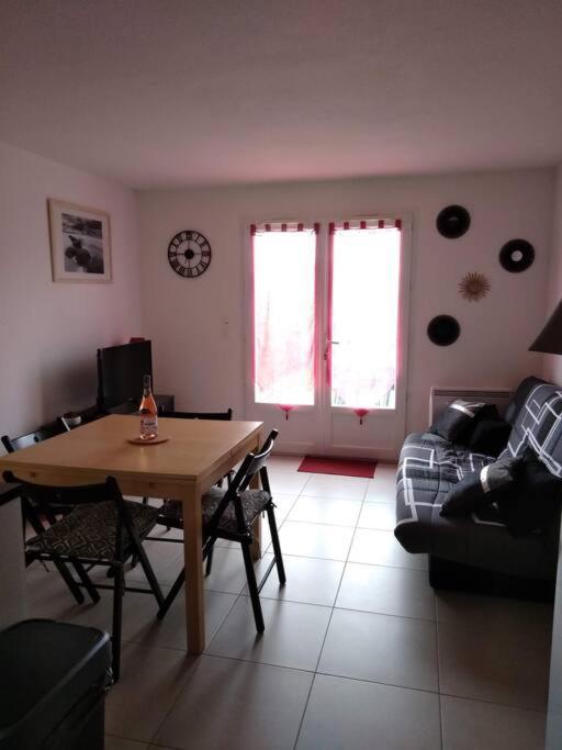 Maison De Vacances En Bord De Mer, Avec Piscine La Faute-sur-Mer Exterior foto